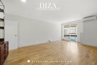 Lloguer Pis  De ayala. Dos dormitorios en suite y terraza