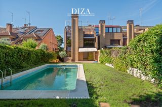 Lloguer Casa aparellada  Cascanueces. Lujo, luz y jardín en una propiedad excepcional