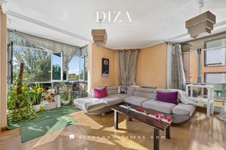 Pis  Calle del cine. Vivienda familiar en campamento