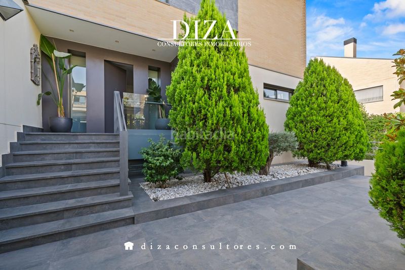 Foto 454279ef-ddd0-4491-9056-aaeeef044aa5. Casa amb calefacció aparcament piscina a Encinar de los Reyes La Moraleja