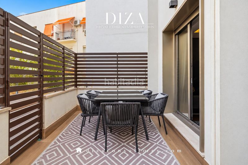 Foto bb3fd077-25a9-460d-bf9c-8dc68cb8ec0e. Piso vivienda reformada con terraza y piscina en edificio de obra nueva en Madrid