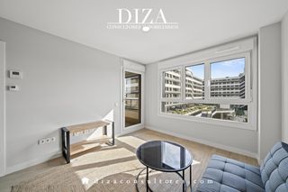 Rent Flat  Avenida de juan antonio samaranch. Piso amueblado con terraza en valdebebas