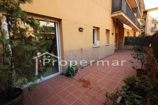 Pis  Carrer del coll. Bajo con mucha luz natural