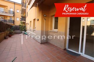 Pis  Carrer del coll. Bajo con mucha luz natural