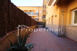 Pis  Carrer del coll. Bajo con mucha luz natural