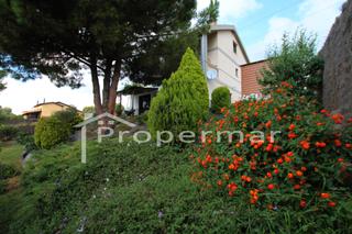 Haus  Avinguda de la llum. Preciosa y amplia casa con jardin