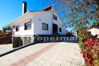 Chalet à Sant Antoni de Vilamajor. Urbanizacion al lado de cardedeu