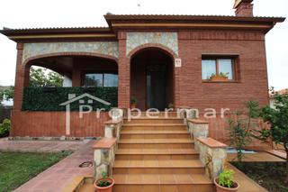 Casa a Cànoves i Samalús. Fantàstica vivenda en cànoves i samalús