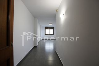 Flat  Plaça del montseny. Piso amplio y centrico