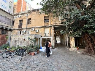 Location Local commercial  Carrer del consell de cent. Local con mucho encanto