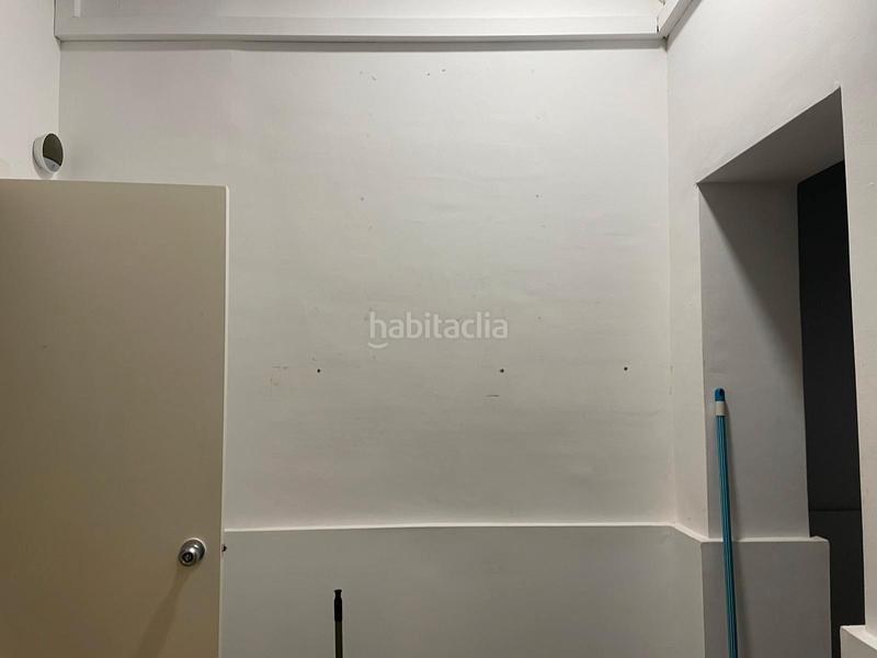 Foto 0b96ded8-43b3-43c2-978e-e3f2c55a98bf. Lloguer local comercial a Sarrià Barcelona