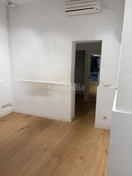 Foto fb5379c2-ec70-442f-86ce-f6a542674681. Lloguer local comercial a Sarrià Barcelona