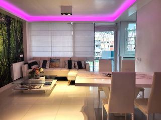 Rent Flat  Carrer 21. Piso moderno y sereno
