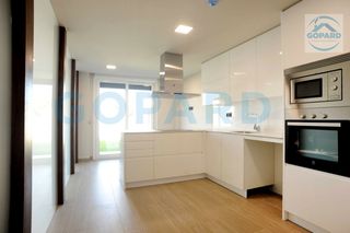 Location Maison jumelée  Calle hernán cortés. Inmobiliaria gopard alquila espectacular chalet en urbanización
