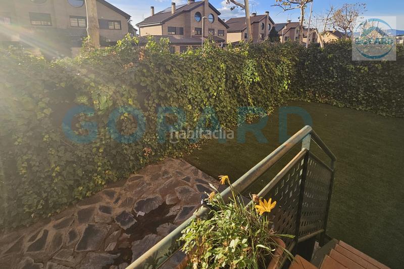 Foto dae17e78-d364-4364-afcf-dfa5e02318d2. Location appartement avec chauffage parking piscine dans Villanueva de la Cañada