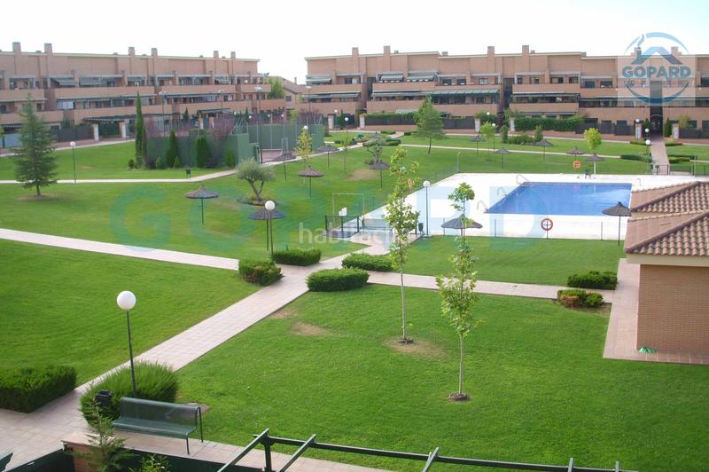 Foto 5d54528c-2648-4d99-8a01-d733633613b9. Rent flat with heating parking pool in Villanueva de la Cañada Villanueva de la Cañada