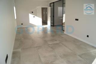 Alquiler Casa pareada en Villanueva de la Caada. Inmobiliaria gopard presenta espectacular chalet pareado a estre