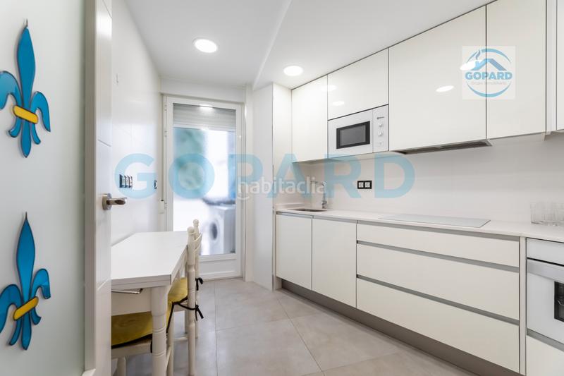 Foto 19d702eb-bfe1-4089-9970-2fa50f48a808. Alquiler piso en calle alonso castrillo 1 inmobiliaria gopard presenta amplio y reformado piso en zona privilegiada. en Madrid