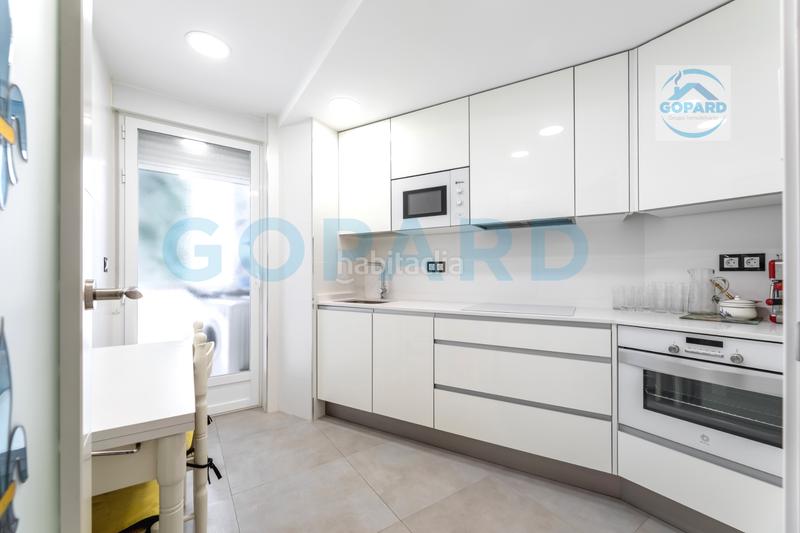 Foto 400ffae5-8d54-477d-80e1-29b97a3cd167. Alquiler piso en calle alonso castrillo 1 inmobiliaria gopard presenta amplio y reformado piso en zona privilegiada. en Madrid