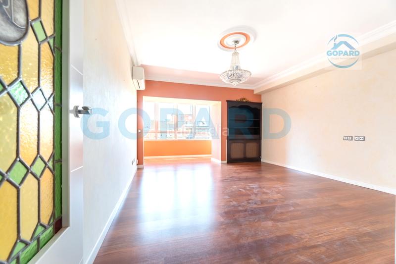 Foto 492ee4a2-04bc-4735-8c19-bc75a6e09c6e. Alquiler piso en calle alonso castrillo 1 inmobiliaria gopard presenta amplio y reformado piso en zona privilegiada. en Madrid