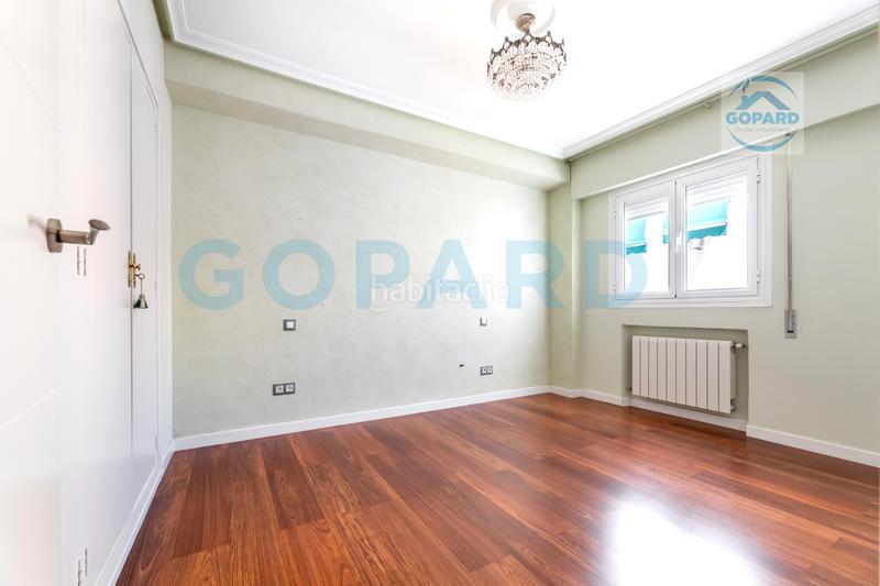 Foto 6566a70e-46fa-473e-8dad-93dc45eb85a8. Alquiler piso en calle alonso castrillo 1 inmobiliaria gopard presenta amplio y reformado piso en zona privilegiada. en Madrid