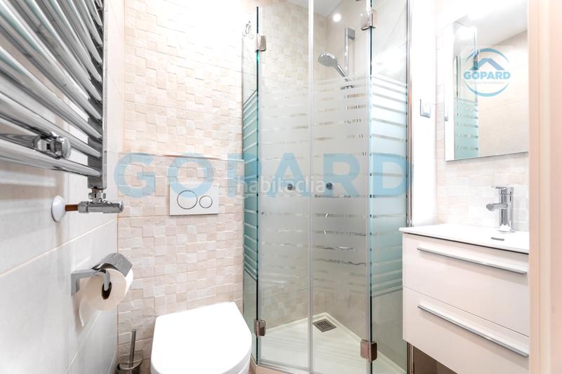 Foto aafd2f88-374d-40d3-b5eb-d8b4e279a5a7. Alquiler piso en calle alonso castrillo 1 inmobiliaria gopard presenta amplio y reformado piso en zona privilegiada. en Madrid