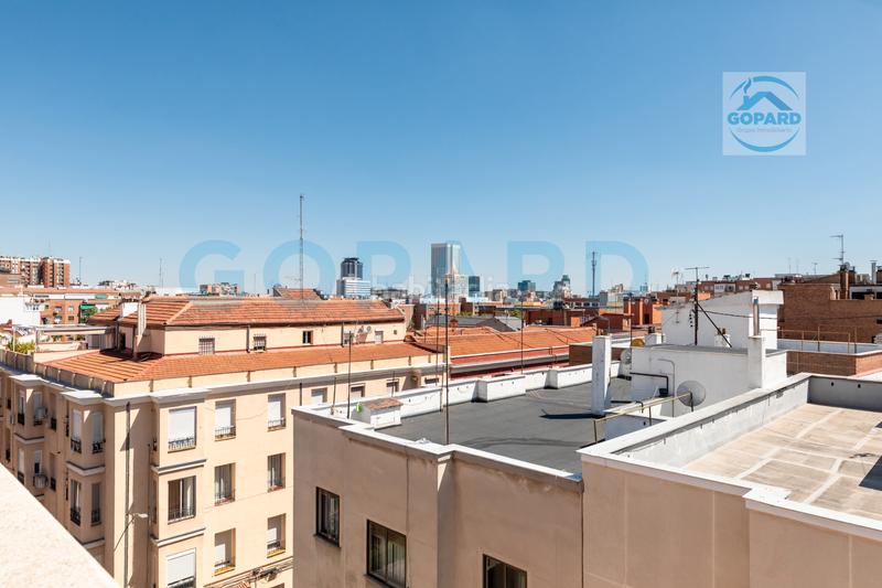 Foto bbd9c6c1-2b10-4d68-8fc1-8acf6cf35238. Alquiler piso en calle alonso castrillo 1 inmobiliaria gopard presenta amplio y reformado piso en zona privilegiada. en Madrid