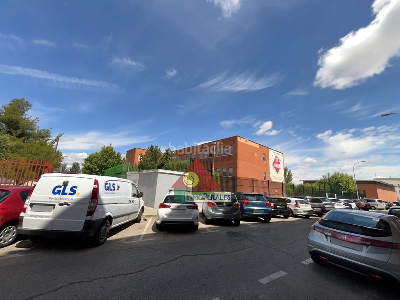 Foto 236b79c7-280c-4c59-bb33-c2ac019f44a2. Local commercial dans Villayuventus-Renfe Parla
