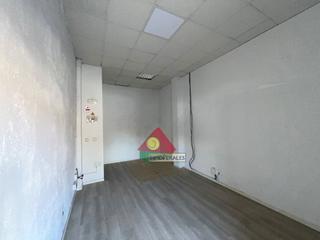 Business premise in Villayuventus-Renfe