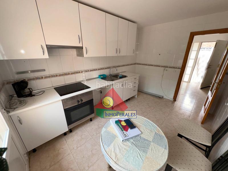 Foto 37a6f11b-0c64-4d99-b766-8a77d4419fb9. Casa adossada amb calefacció aparcament a Los Robles Seseña