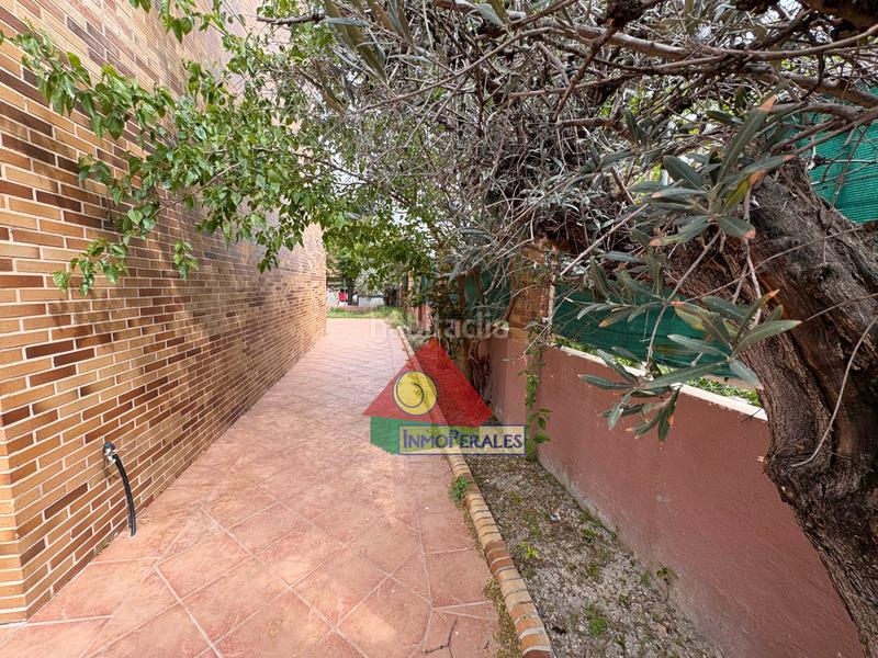 Foto 7c03d1ec-ab16-4ee2-9038-134b05e8e5b4. Casa adossada amb calefacció aparcament a Los Robles Seseña