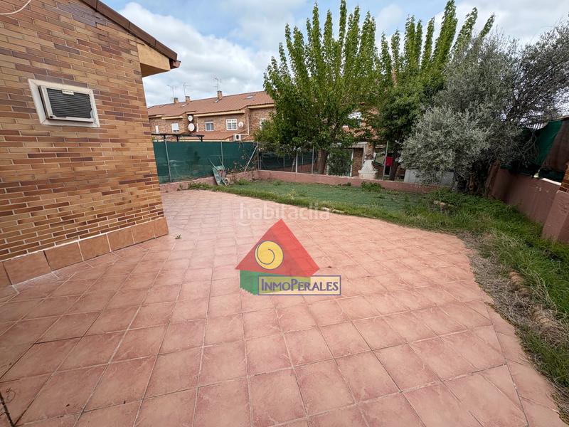 Foto 7d79f88c-83d1-4531-a5d3-46f43a23b8a8. Casa adossada amb calefacció aparcament a Los Robles Seseña