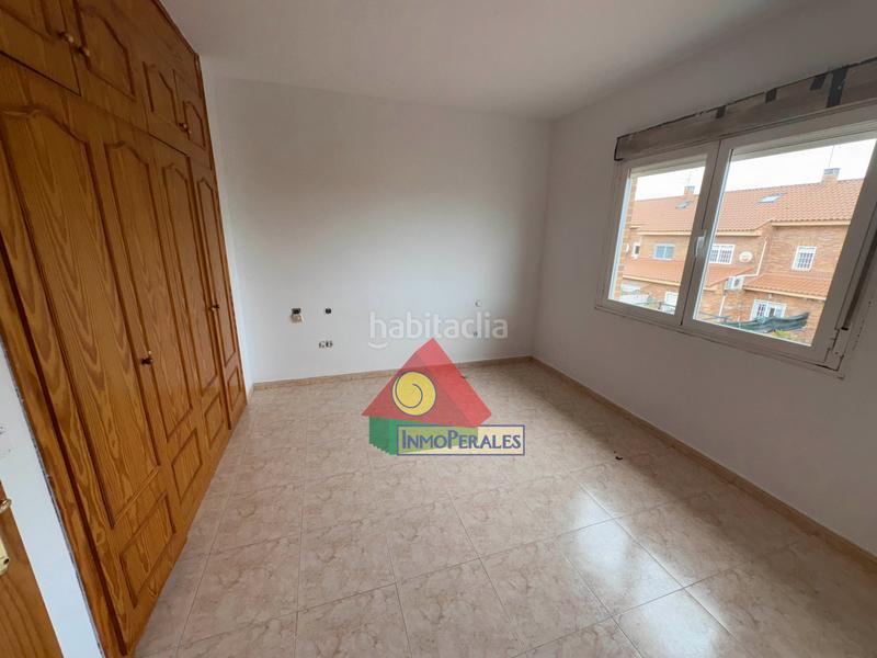 Foto d67e3568-a3e4-4a0e-b6dc-9fb627b3b52c. Casa adossada amb calefacció aparcament a Los Robles Seseña