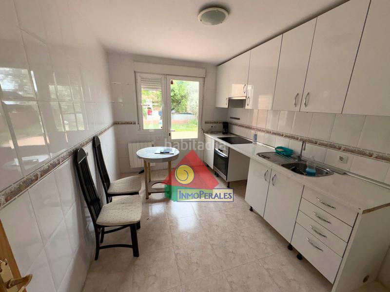 Foto eb556e94-929b-4a4f-9e5b-5f63f8e03c58. Casa adossada amb calefacció aparcament a Los Robles Seseña