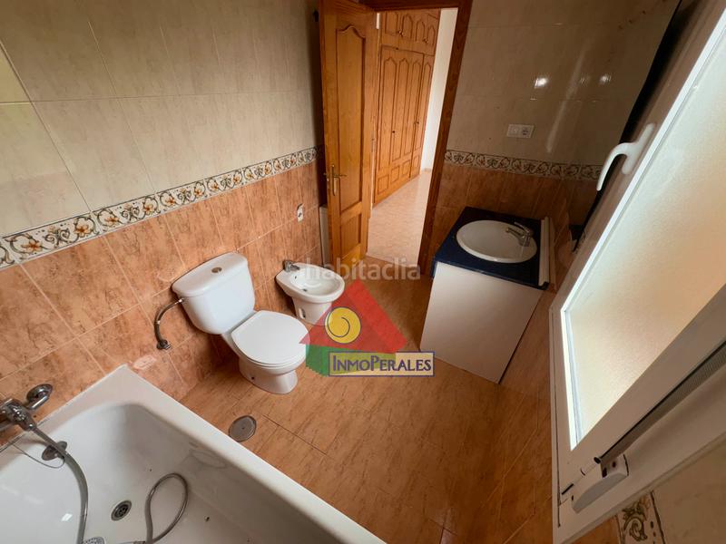 Foto faefa683-233d-4cba-ae5a-8b77cebf69c6. Casa adossada amb calefacció aparcament a Los Robles Seseña