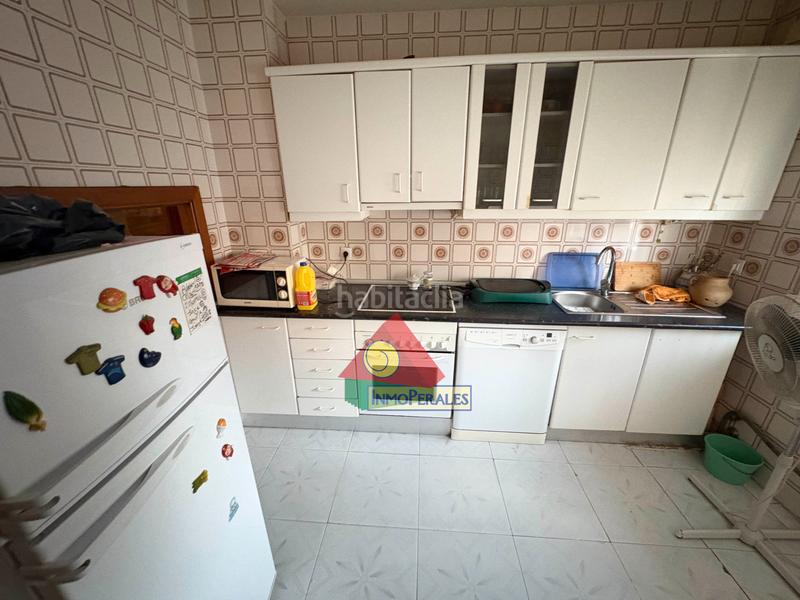 Foto 38df9293-f798-4fd3-b1de-0e6cd6a03554. Doppelhaus mit kamin heizung parking in Perales del Río Getafe