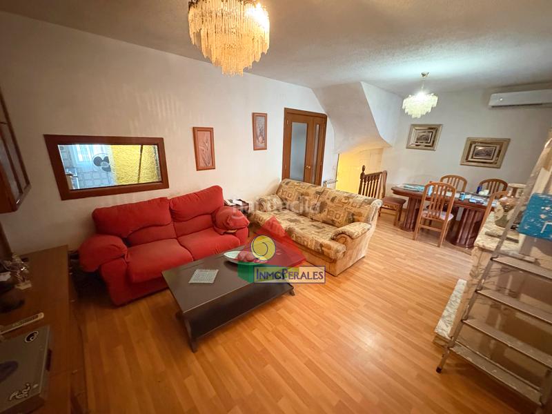 Foto a041348b-47bf-4920-a44e-c1e85b74ecd7. Doppelhaus mit kamin heizung parking in Perales del Río Getafe