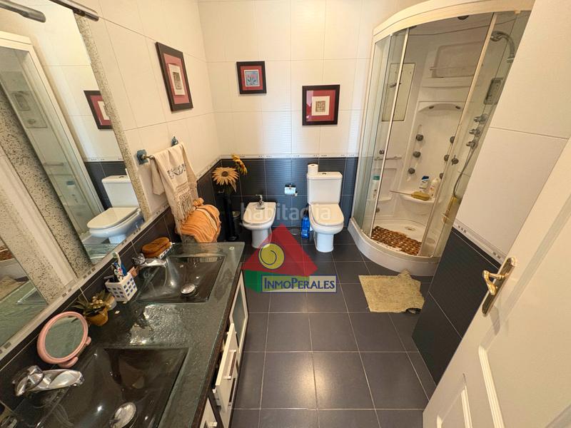 Foto edc5fefd-9219-4923-b0a6-e6b8f10c68ae. Doppelhaus mit kamin heizung parking in Perales del Río Getafe