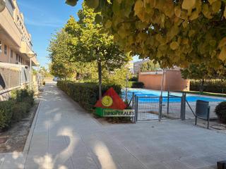 Location Duplex à Perales del Río. Dúplex de 3 dormitorios en urbanización con piscina.
