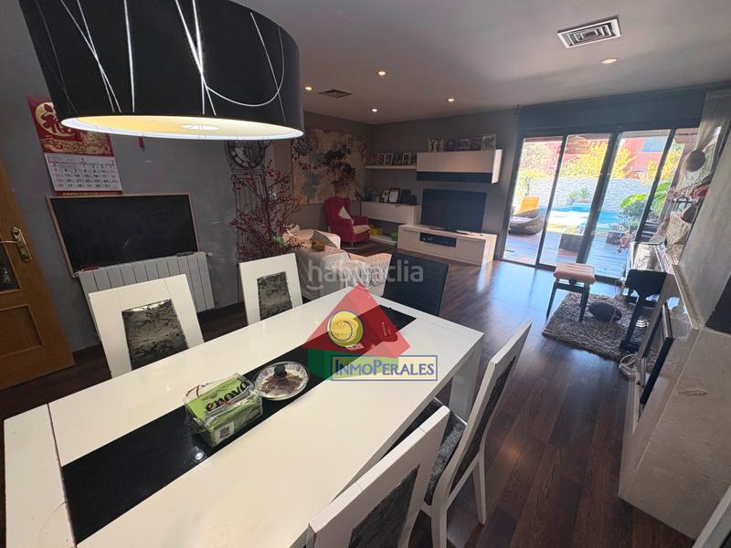 Foto 4f87d6b6-1f15-4998-97d4-a437b381190d. Xalet amb xemeneia calefacció aparcament piscina a Getafe