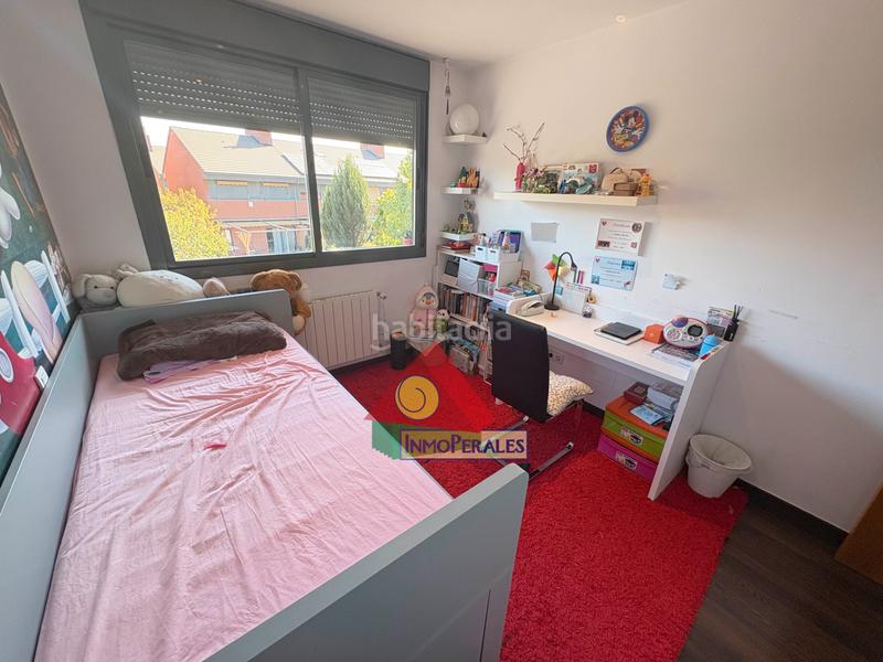 Foto 57ab167f-9e8c-4905-ad2c-9b59be9a1f22. Xalet amb xemeneia calefacció aparcament piscina a Getafe