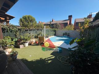 Xalet a Perales del Río. Chalet exclusivo con piscina privada, sauna y jacuzzi en perales