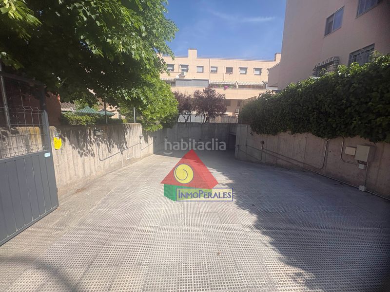 Foto bdd6e401-2a0a-4d83-8285-3b86048173a8. Aparcament cotxe a Perales del Río Getafe