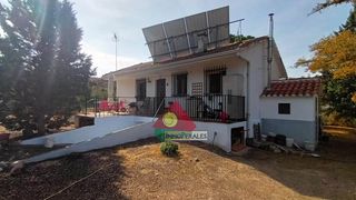 Bauernhof in Chinchón. Se vende casa de campo de en parcela vallada de 1476m2