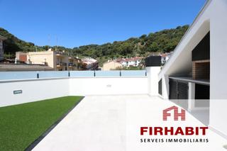 Casa pareada en Arenys de Munt. Casa de diseo a estrenar en el centro de la poblacion !!