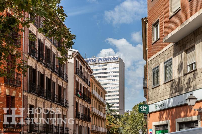 Foto a8e2a44f-b0d3-4c07-adb4-63f93c8005d5. Apartamento en calle limon 7 en Universidad-Malasaña Madrid