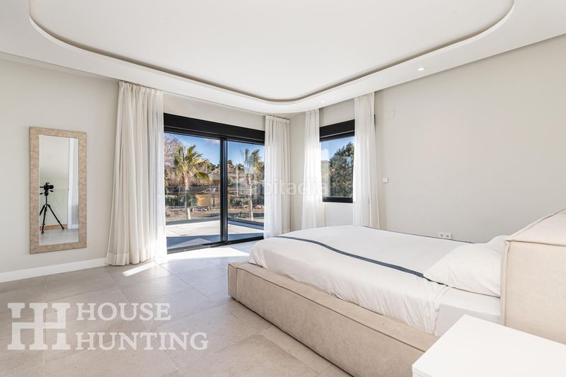 Foto a0c29afe-9154-49ad-94fe-cd551bbc8f46. Xalet amb piscina a La Navata Galapagar