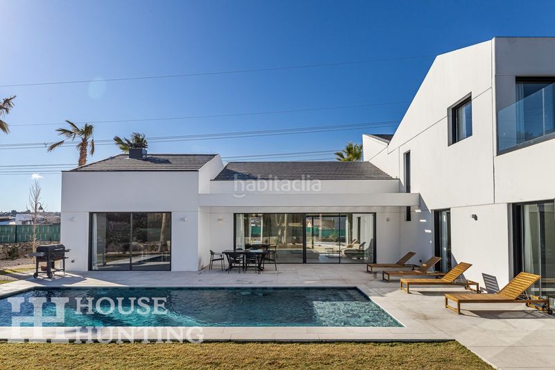 Foto d5be77e4-5727-421f-adc9-76392b80760b. Xalet amb piscina a La Navata Galapagar