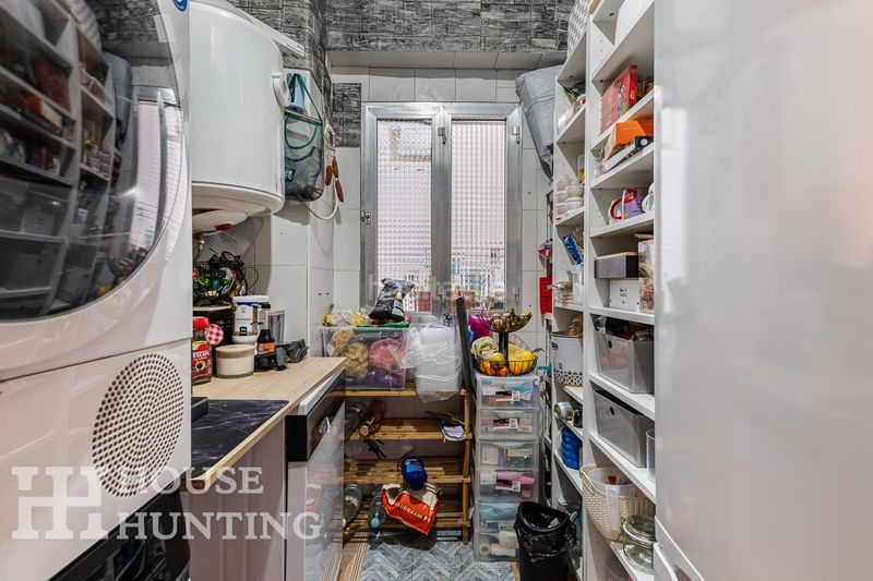 Foto 0245fc48-9e2d-40bb-ad73-adf5fb9bb874. Piso en Embajadores-Lavapiés Madrid