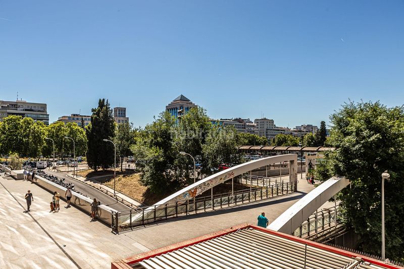 Foto 49ad4c0b-bdcf-49b5-8cbb-913272772fb8. Pis amb aparcament a El Viso Madrid